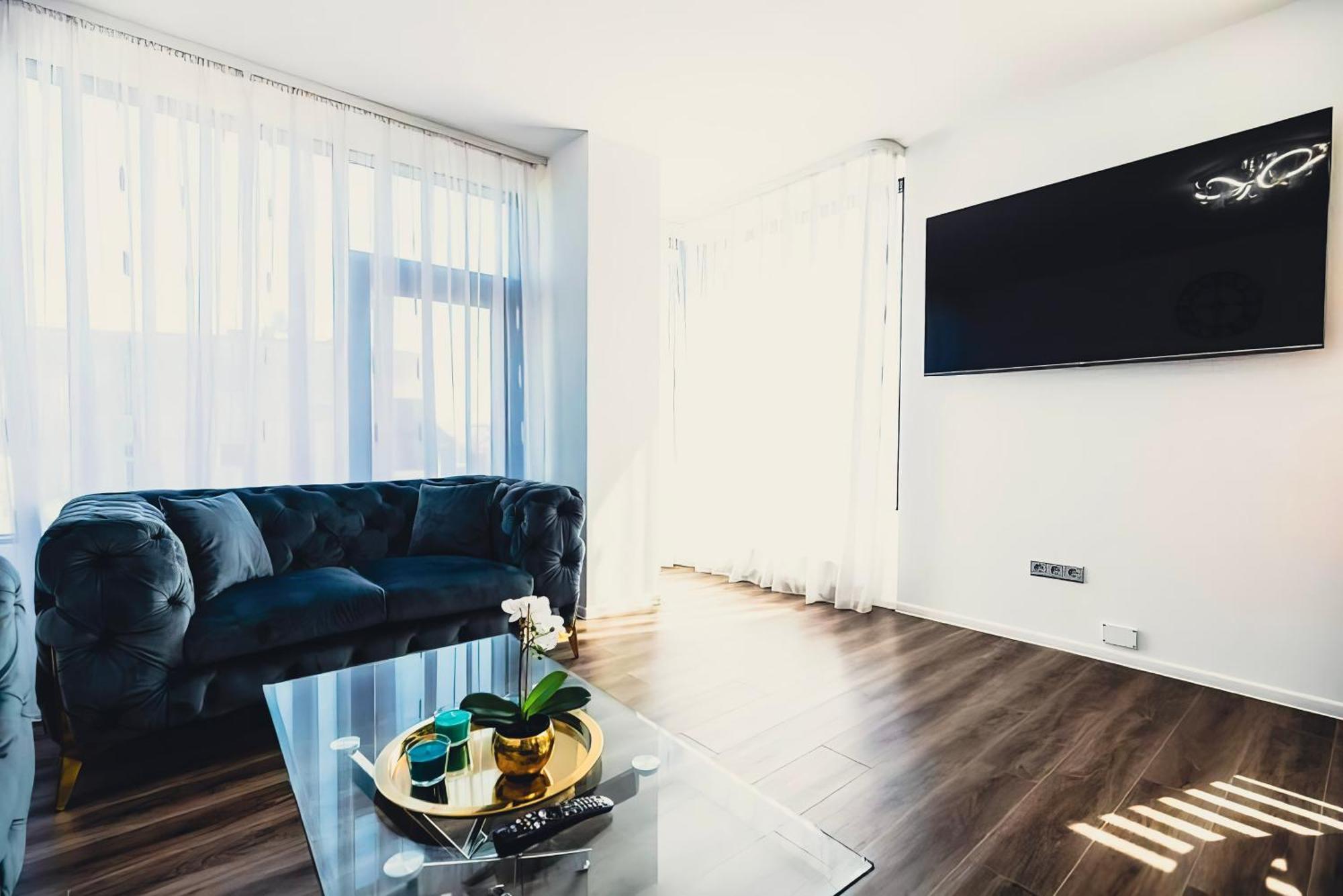 Luxury Klaipėda center apartament with bathtub Bagian luar foto